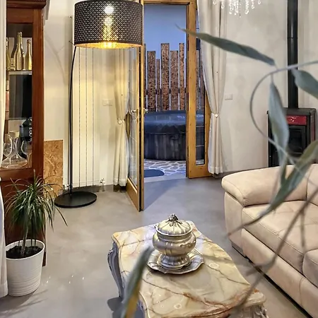 Charming House In With Private Pool 度假居 Collecorvino
