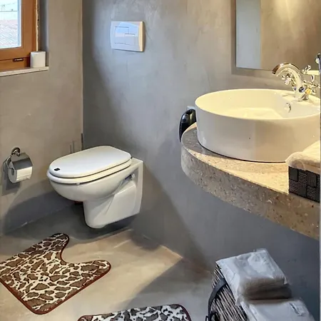 度假居 Charming House In With Private Pool *